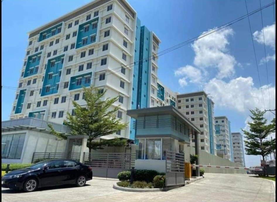 One Spatial Condo Iloilo City Exterior photo